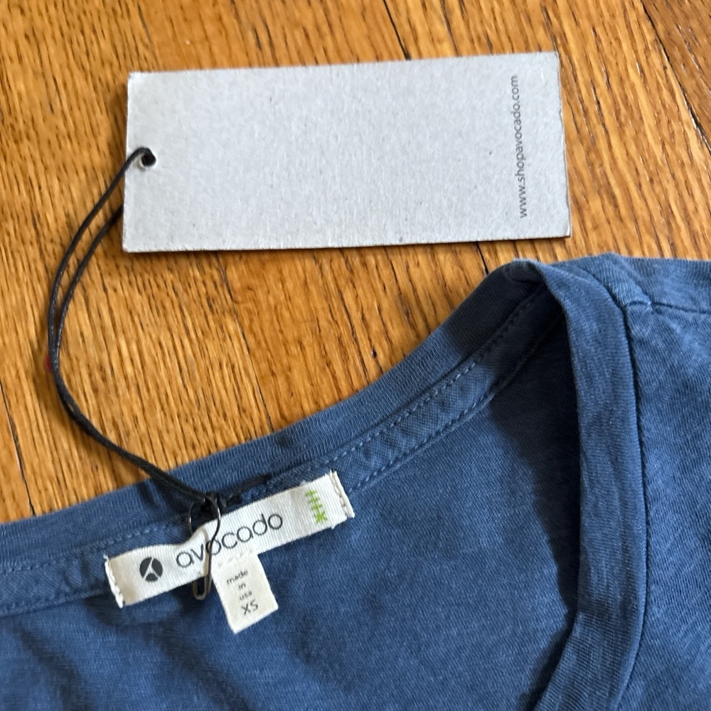 Avocado Blue Short Sleeve Tee🩵 - Picture 4 of 6